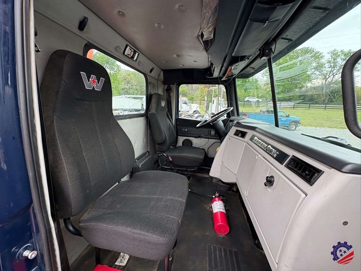 2019-western-star-4700-image-77