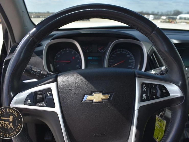 2013-chevrolet-equinox-lt-image-20