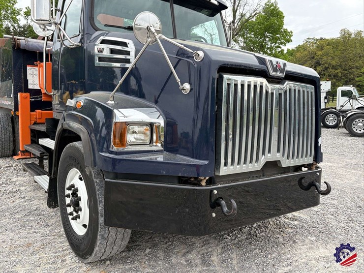 2019-western-star-4700-image-15
