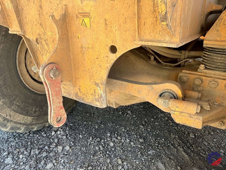 2010-volvo-a40e-image-37