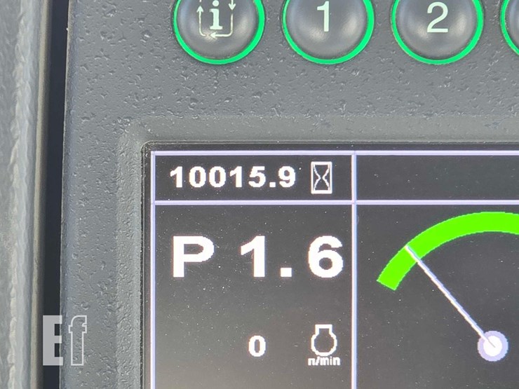 2018-deere-1050k-image-17