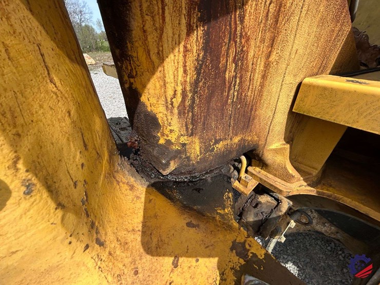 2009-komatsu-pc88mr-8-image-60