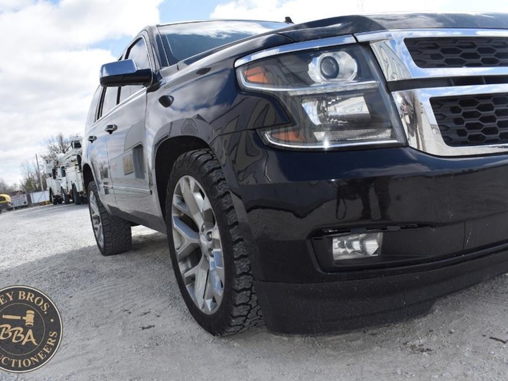 2015-chevrolet-tahoe-ltz-image-10