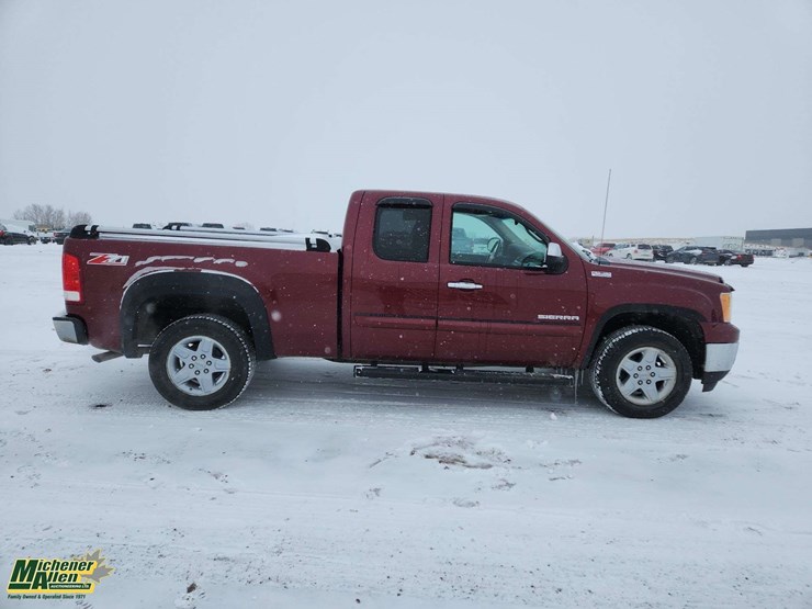 2013-gmc-sierra-1500-slt-image-8