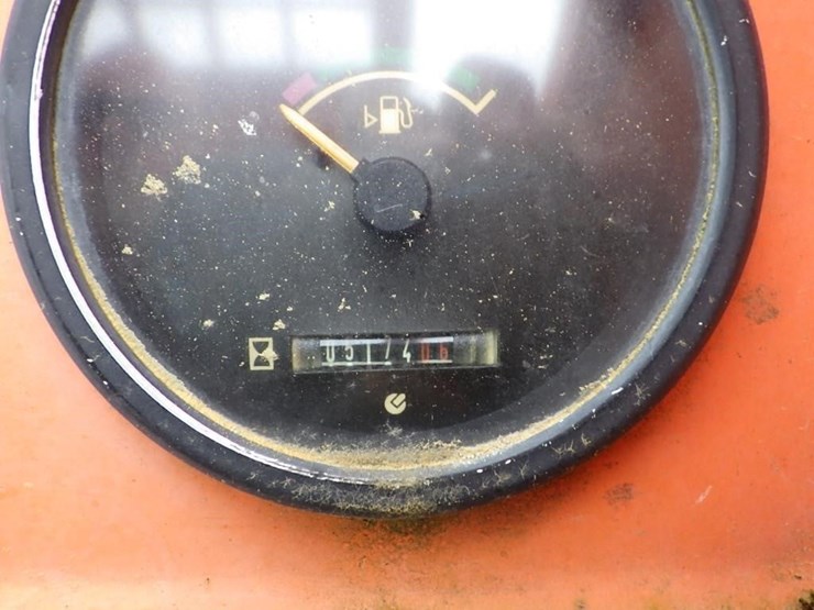 2011-jlg-10054-telescopic-reach-lift-image-38