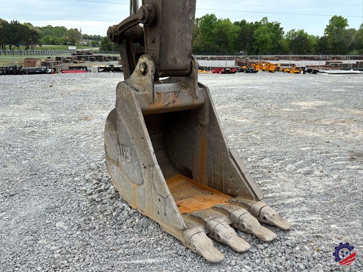 2017-volvo-ec300el-image-32