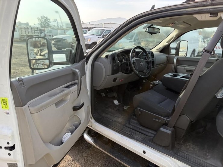 2012-gmc-sierra-2500-image-12