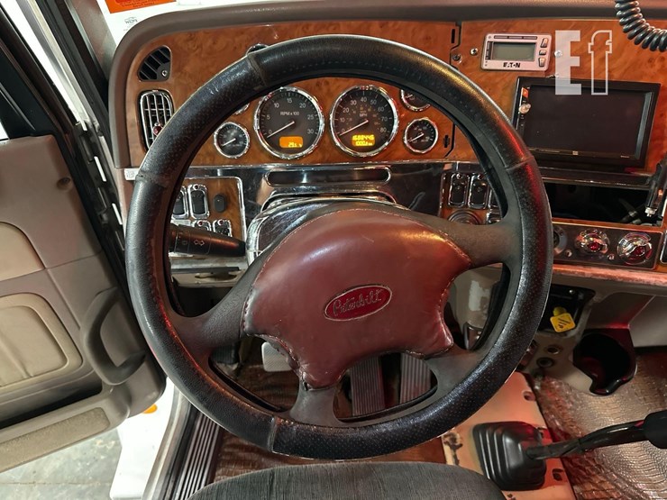 2008-peterbilt-386-image-15