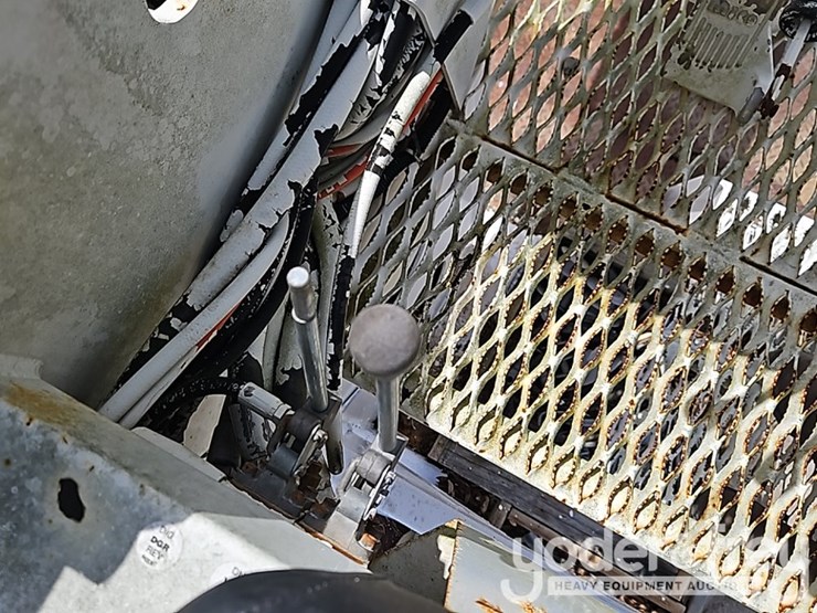 2005-international-durastar-4300-image-24