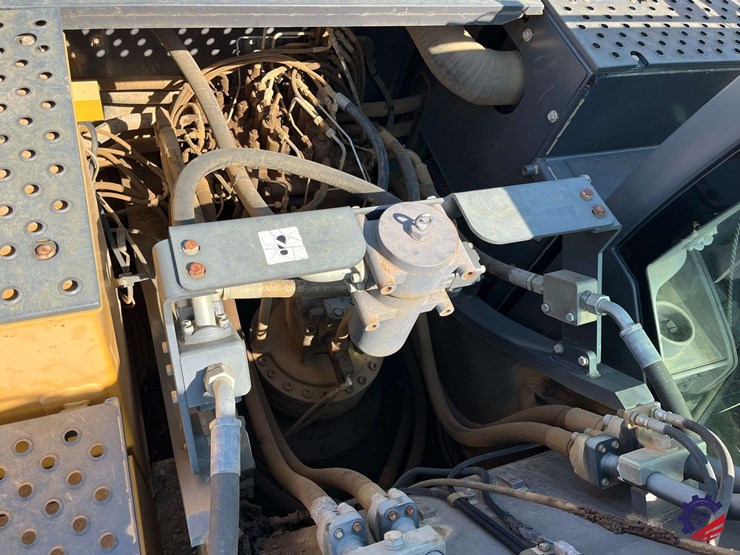 2017-volvo-ec300el-image-64