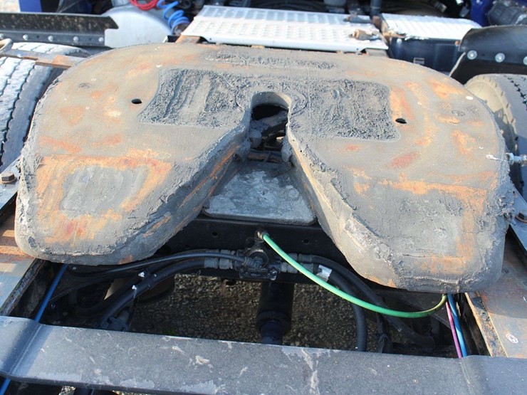 2018-freightliner-cascadia-126-image-53