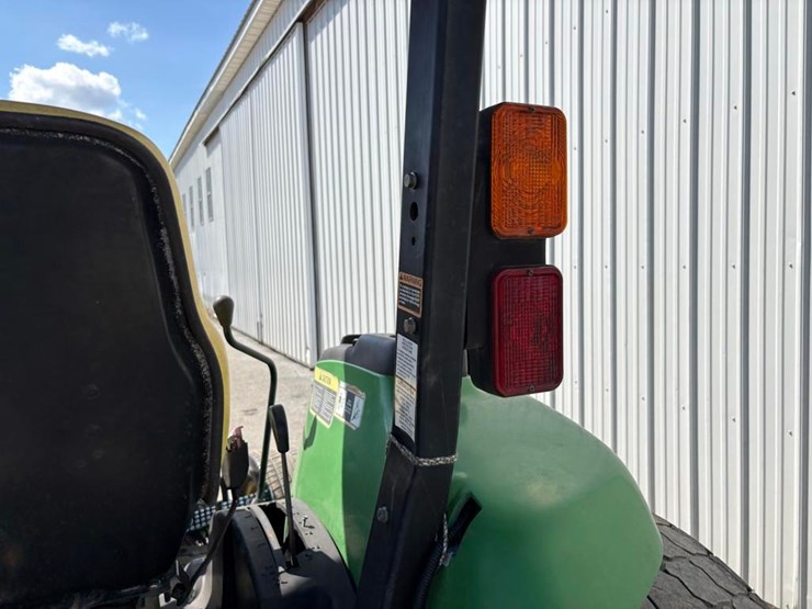 john-deere-4710-image-17