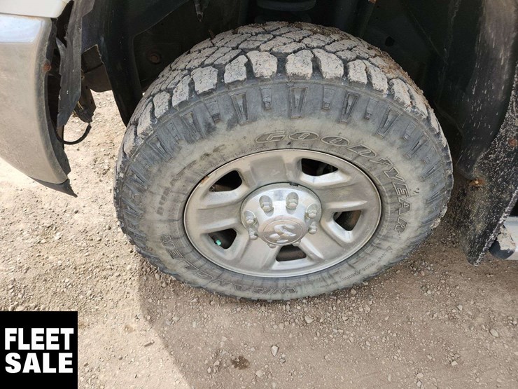 2017-dodge-2500-image-9