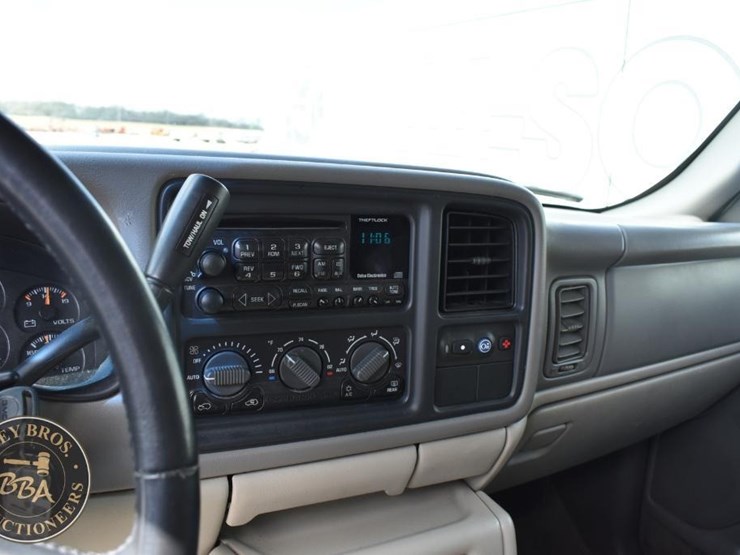 2001-gmc-yukon-xl-image-18