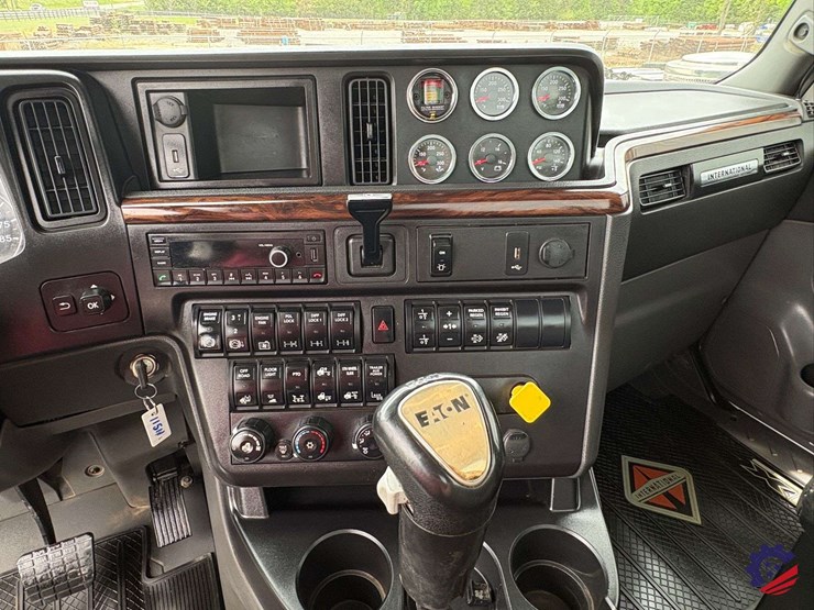 2024-international-hx520-image-84