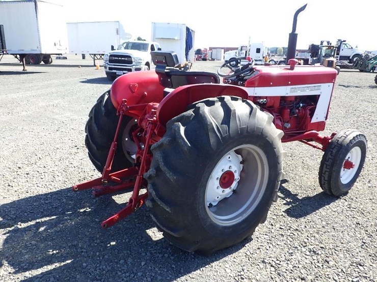 international-tractor-image-5