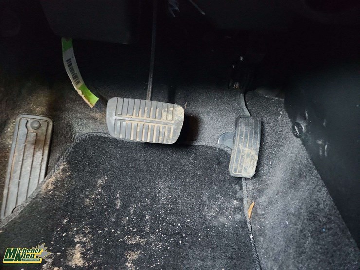 2011-subaru-tribeca-image-12