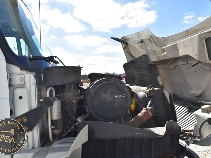 2005-international-durastar-4300-image-21