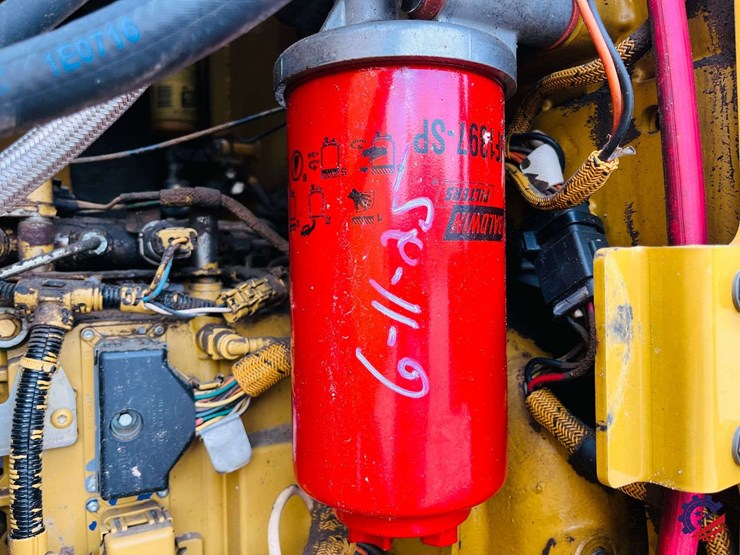 2010-caterpillar-120m-image-108