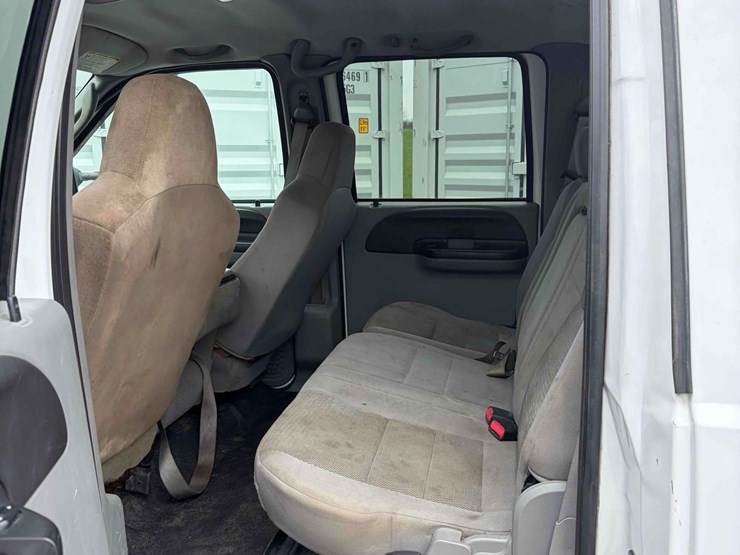 2005-ford-f350-xlt-image-11