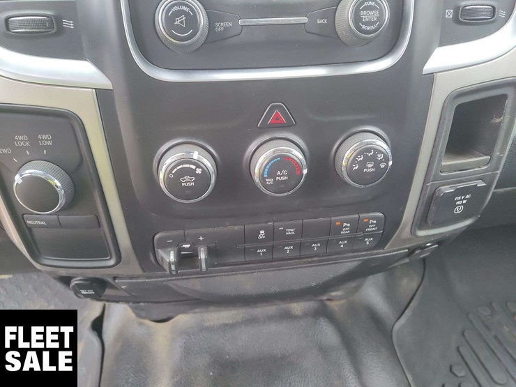 2017-dodge-2500-image-21