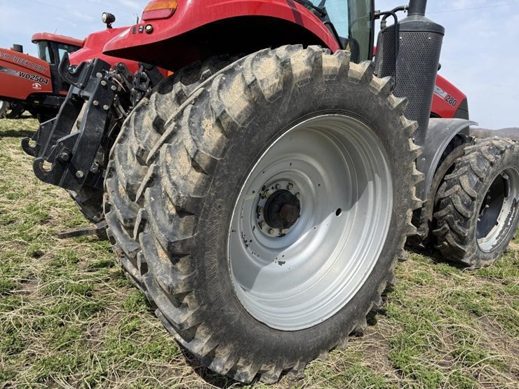 2017-case-ih-mx280-afs-magnum-tractor-image-17