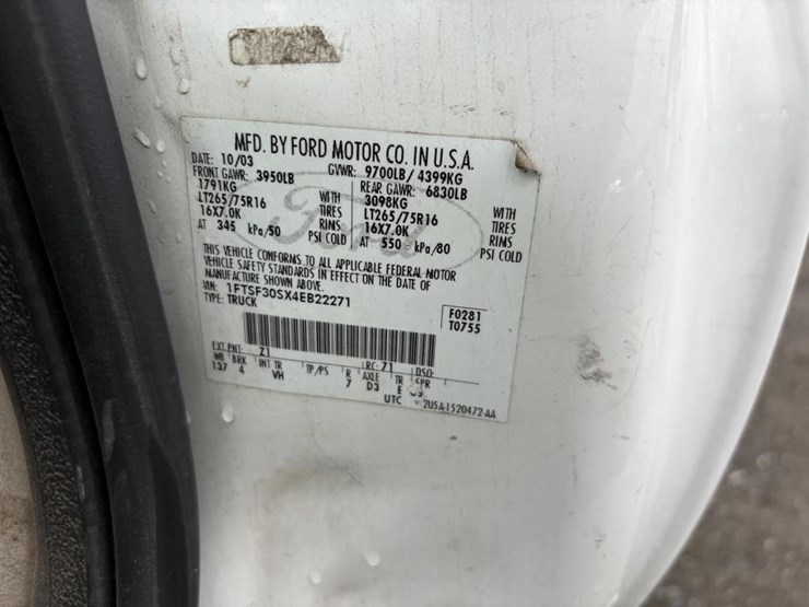 2004-ford-f350-image-18