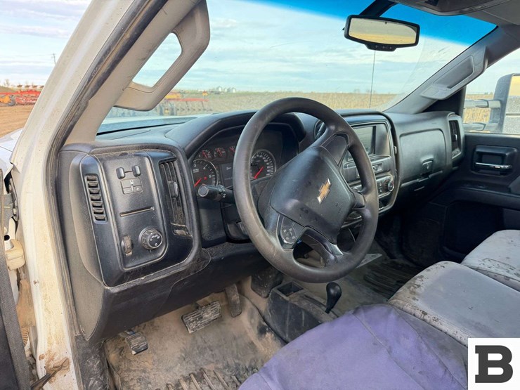 2016-chevrolet-silverado-2500-image-23