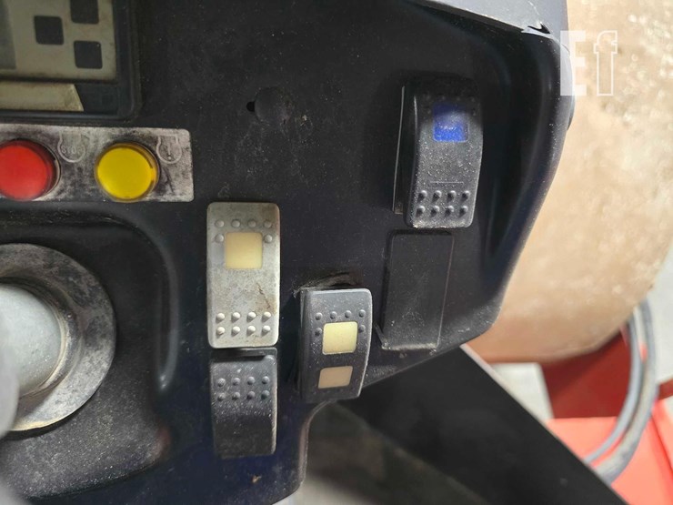 2011-dynapac-ca250d-ii-image-17