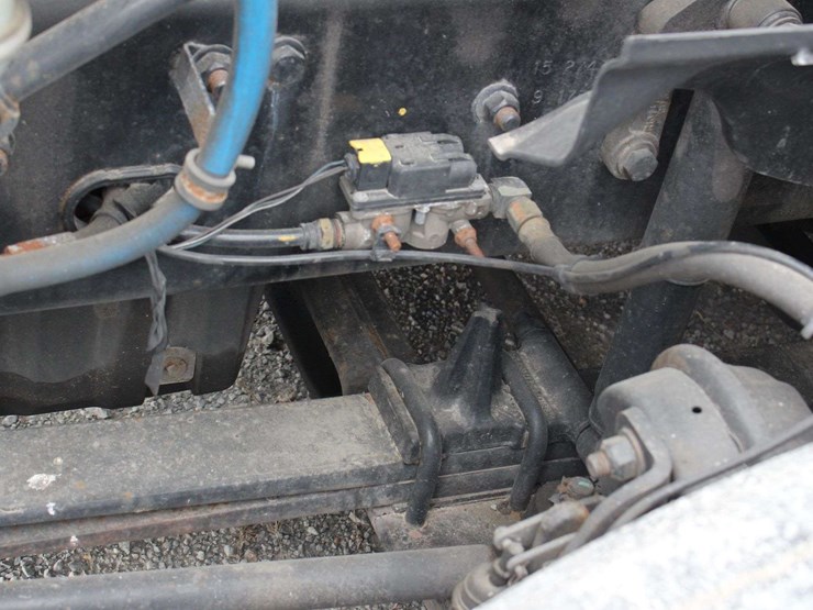 2020-freightliner-cascadia-126-image-11