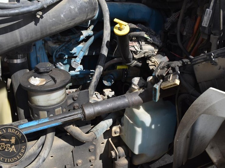 2005-international-durastar-4300-image-25