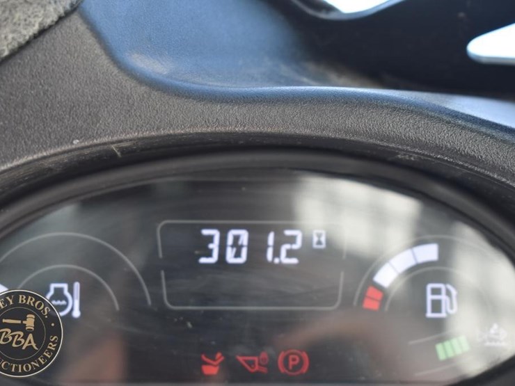 2023-bobcat-t770-image-41