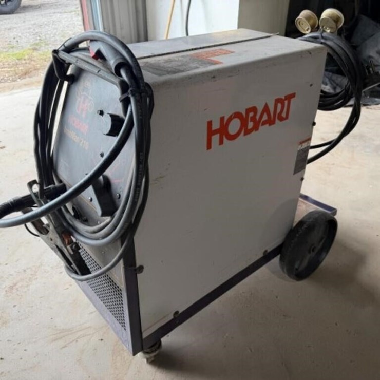 Hobart IronMan 210 Mig Welder