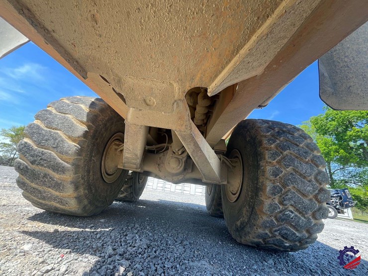 2012-volvo-a40f-image-27