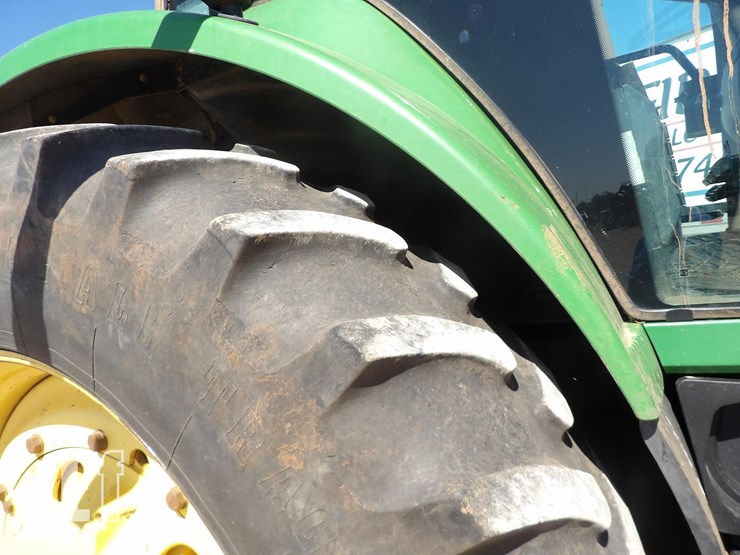 john-deere-8220-image-11