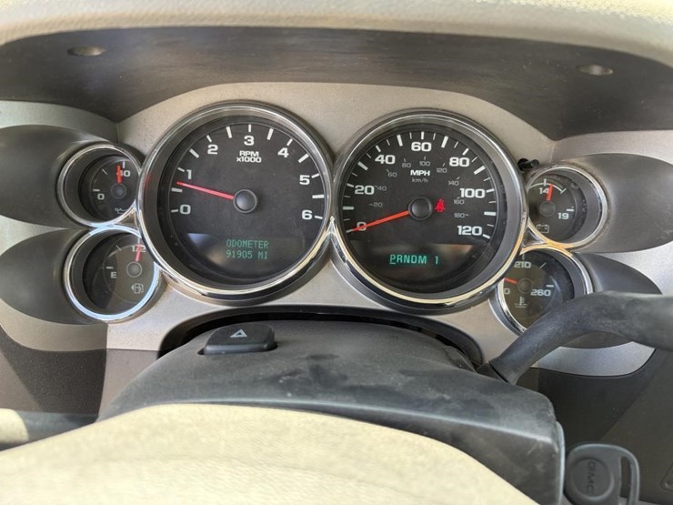 2012-gmc-sierra-2500-image-15