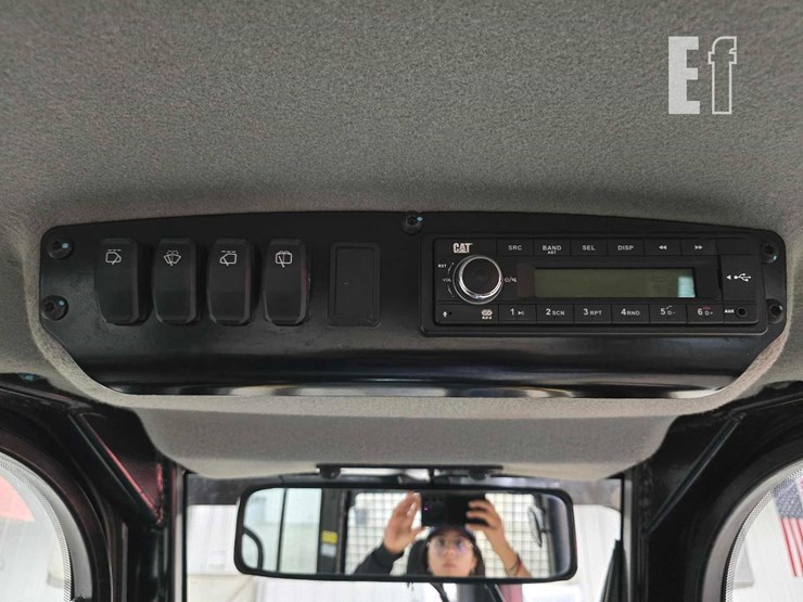 2021-caterpillar-d3-image-23