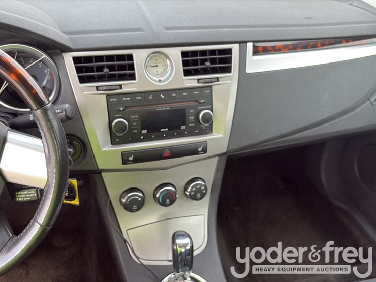 2010-chrysler-sebring-image-42