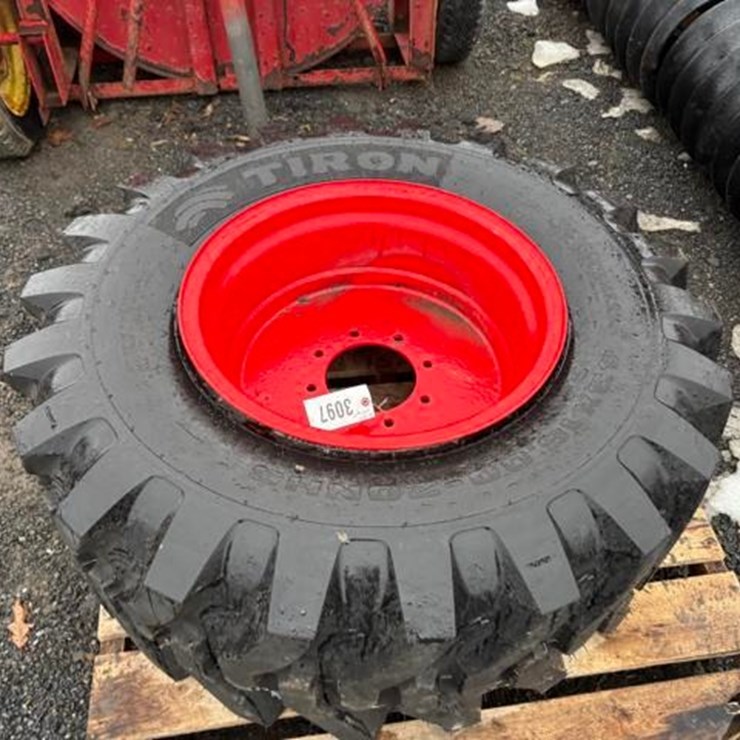 Tiron 15-19.5 Tire w/ 8-Lug Rim (pair)