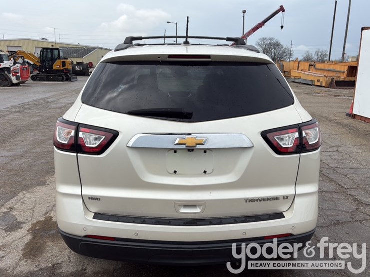 2013-chevrolet-traverse-image-15