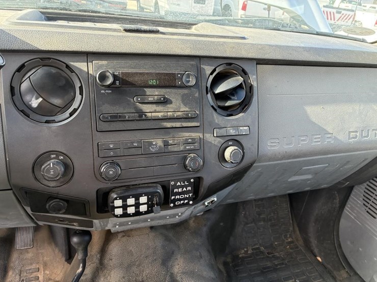 2011-ford-f250-image-16