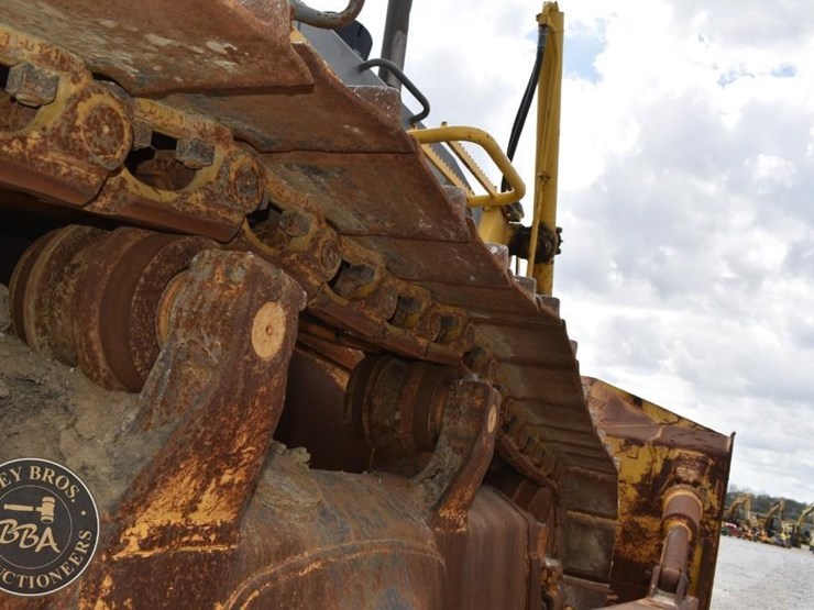 komatsu-d65ex-12-image-13