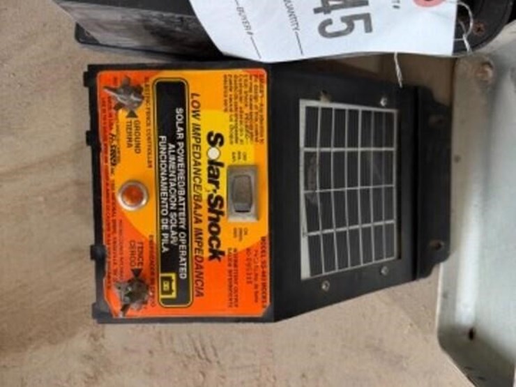 4--electric-fence-chargers-image-5