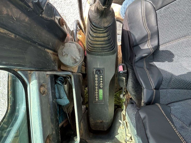 2009-komatsu-pc88mr-8-image-90