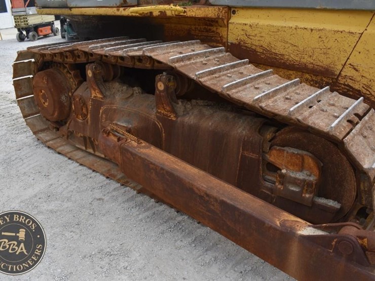 komatsu-d65ex-12-image-11