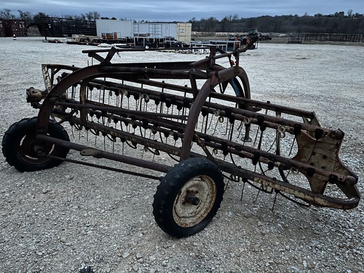 new-holland-258-image-5