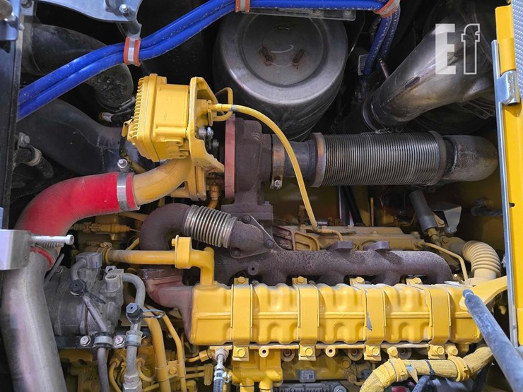 2022-deere-524-p-tier-image-22