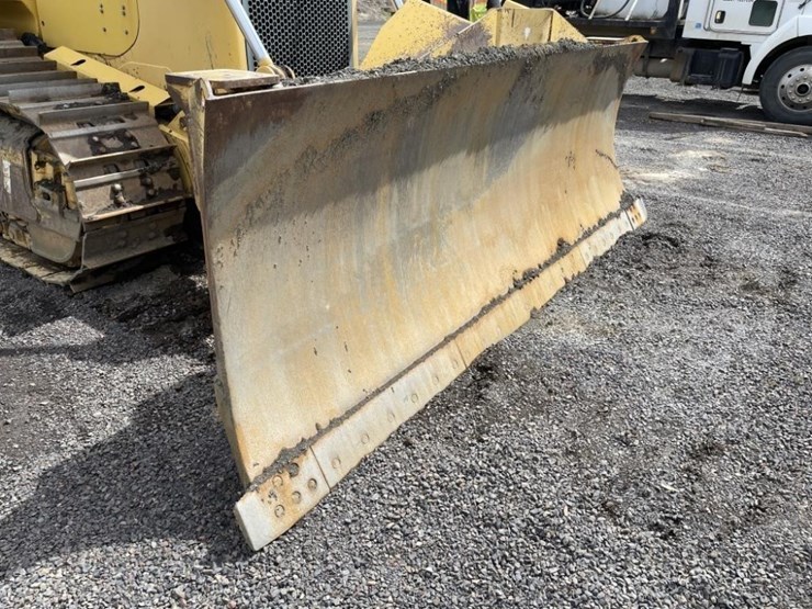 2013-komatsu-d65ex-17-image-12