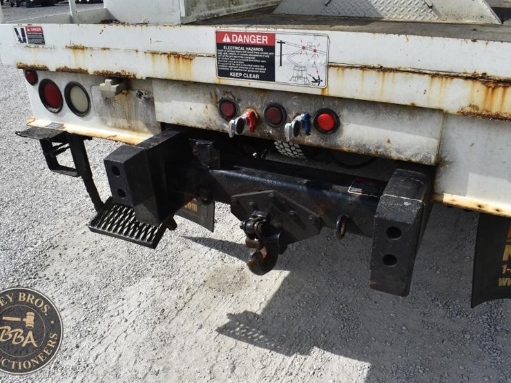 2005-international-durastar-4300-image-16