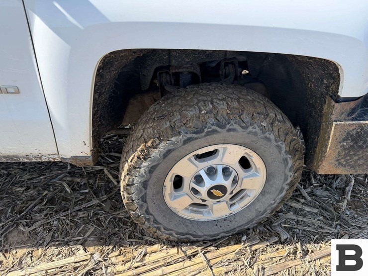 2017-chevrolet-silverado-2500-image-18